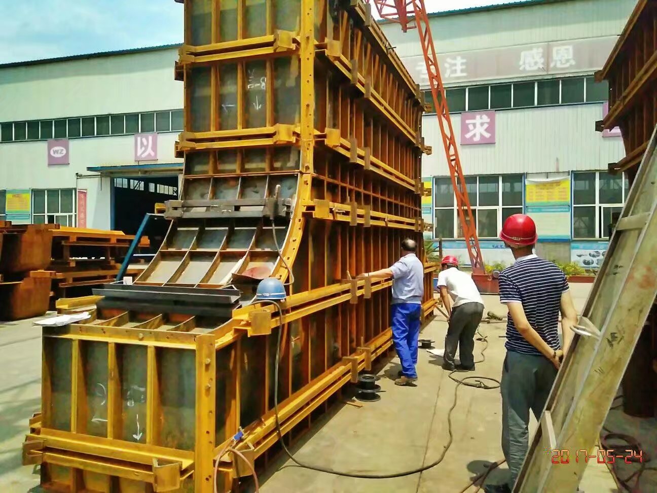 ?河南廠家偉志大橋組合鋼模板鋼度及強度驗算
